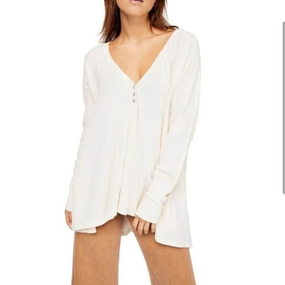 We The Free People Citrine Knit Henley High Low Top Cream - Picture 1 of 8